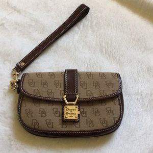 Dooney & Bourke wristlet